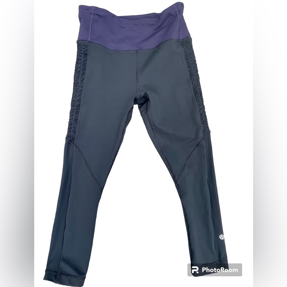 Lululemon Black and Purple Crop leggings Size: 6